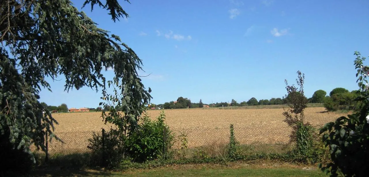 L'Oustalet Classe 2 Etoiles Carbonne Сasa de vacaciones